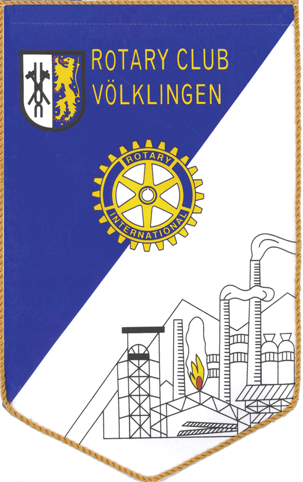 Der Wimpel des RC Völklingen zeigt neben dem rotarischen Wheel und dem Wappen der Mittelstadt Völklingen die Insignien der saarländischen Industriekultur: Förderturm und Kohlehalde sowie Hochöfen und Schlote.
